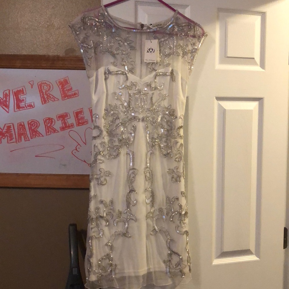 Beautiful white dress!